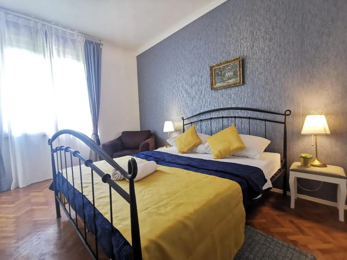 Apartment Bacvice In Split